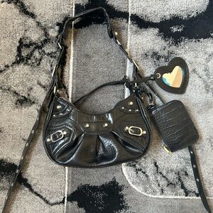 Black Croc-Embossed Women's Bag Set